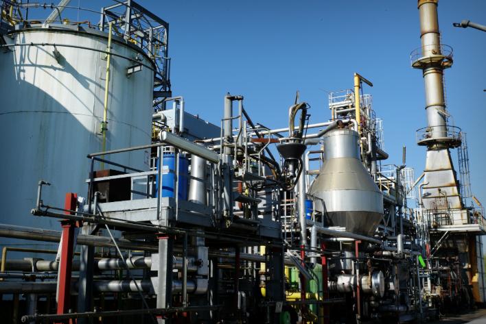 Industrial Oil Purification Using Activated Carbon: Process, Benefits & Selection Guide